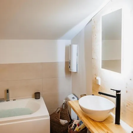 Chalet Mit Sauna & Seeblick Fuer Naturliebhaber *